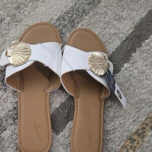Universal Thread White Slide Sandals with Gold Shell Detail